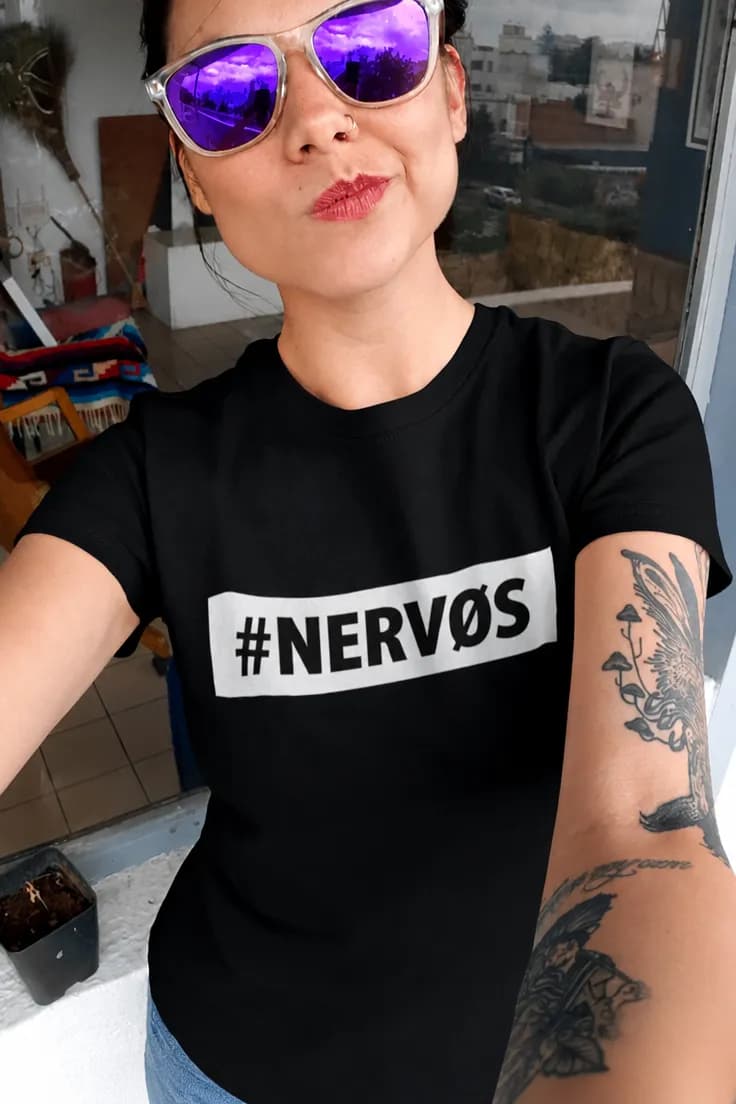 Morsom t-skjorte Nervøs #NERVØS