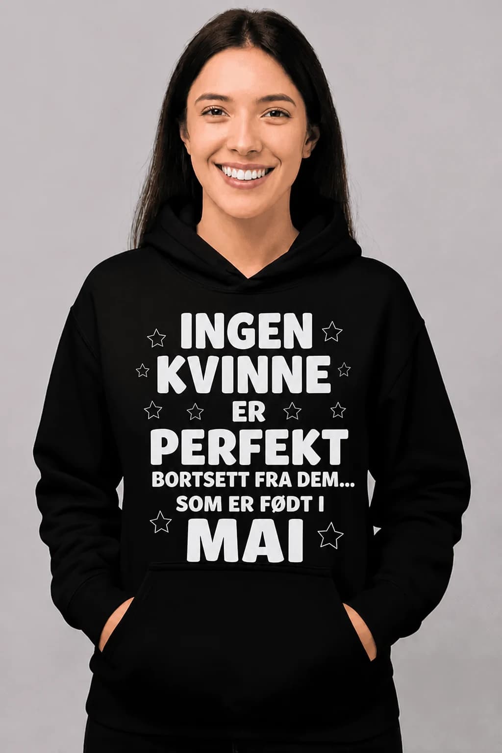 Hettegenser «Ingen kvinne er perfekt» med fødselsmåned
