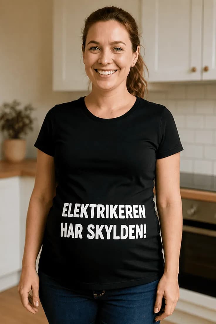 Gravid t-skjorte Elektrikeren har skylden – ønsket yrke