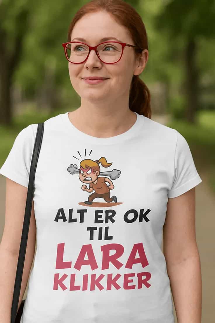 Alt er ok t-skjorte med valgfritt navn