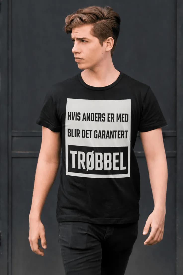 Morsom t-skjorte Garantert trøbbel med navn