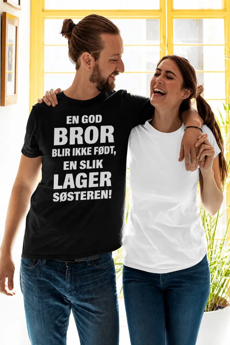 Morsom t-skjorte God bror laget av søster
