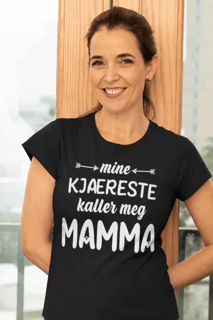 Morsom t-skjorte Mine kjæreste kaller meg mamma