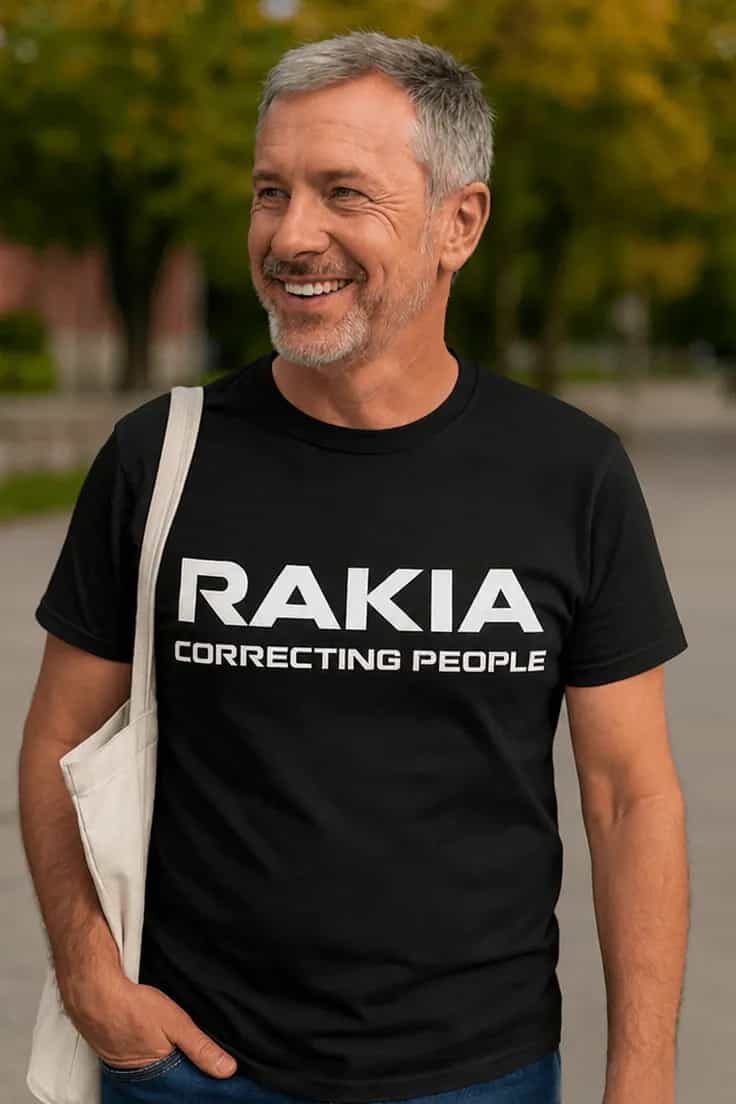 Morsom t-skjorte Rakia retter folk – RAKIA CORRECTING PEOPLE