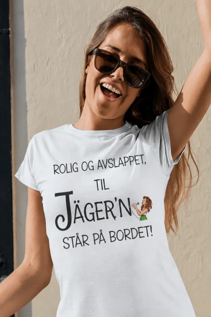 Morsom t-skjorte Rolig til Jäger på bordet