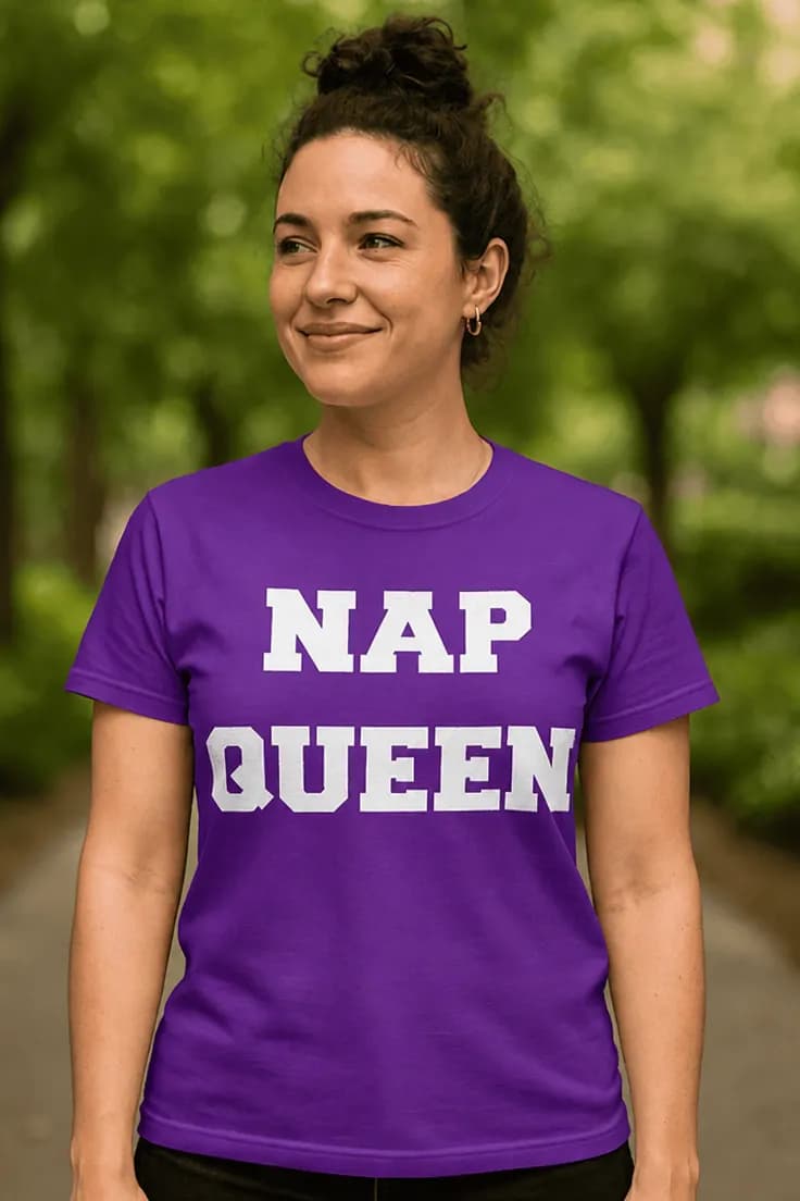 Morsom t-skjorte Sovedronning – NAP QUEEN