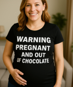 WARNING PREGNANT AND OUT OF CHOCOLATE - T-skjorte for gravide
