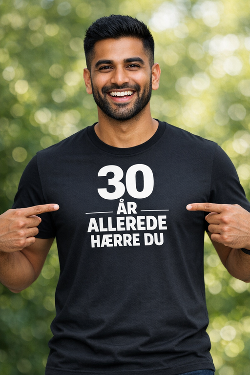 Morsom t-skjorte – 30 år, og så?