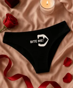 Dameundertøy Bite me som morsom gave til bursdag eller utdrikningslag