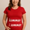 Gravid t-skjorte Kommer i sommer med teksten kommer i sommer