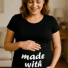 Gravid t-skjorte Laget med kjærlighet med teksten made with love