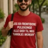 Morsom t-skjorte Fremtidens pulekonge med trykket JEG ER FREMTIDENS PULEKONGE ALLE SIER TIL MEG 'KANSKJE I MORGEN'