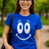 Morsom t-skjorte Smilefjes med lekent smilefjesdesign for gave og humor