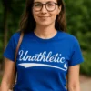 Morsom t-skjorte Unathletic med teksten Unathletic