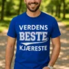Morsom t-skjorte Verdens beste kjæreste med teksten VERDENS BESTE KJÆRESTE