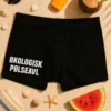 Morsomme boksershorts med teksten ØKOLOGISK PØLSEAVL som humoristisk gave